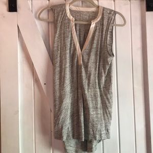 Gap sleeveless tank Henley w contrast trim small